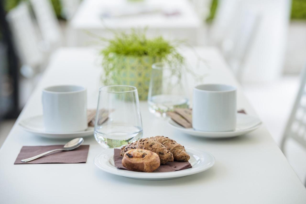 Hatelier Garda Home By Enjoy Garda Hotel Peschiera del Garda Extérieur photo