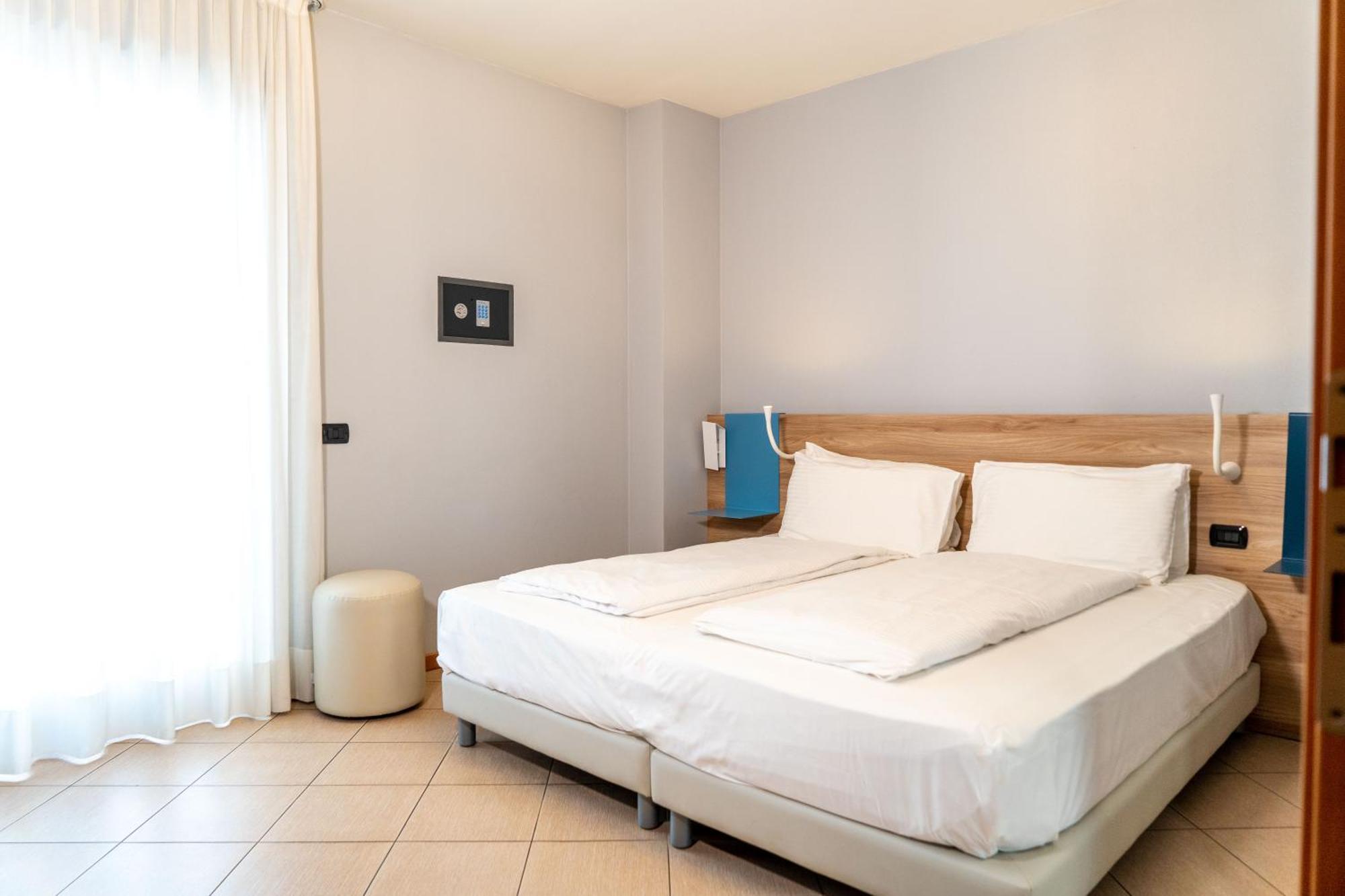 Hatelier Garda Home By Enjoy Garda Hotel Peschiera del Garda Extérieur photo